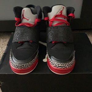 Jordan Son of GS Black/Varsity Red Youth Size 4